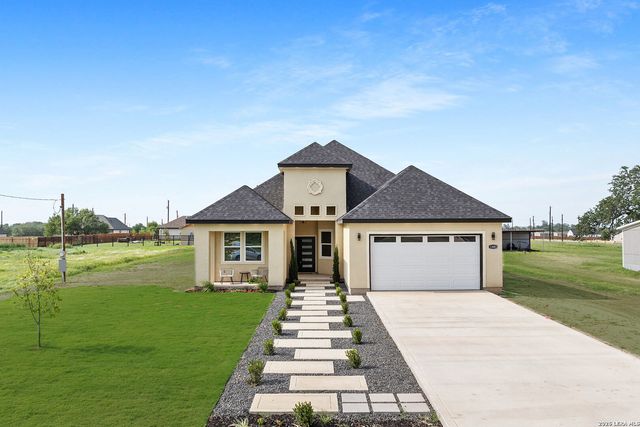 13003 Pueblo Nuevo Dr, Atascosa, TX 78002
