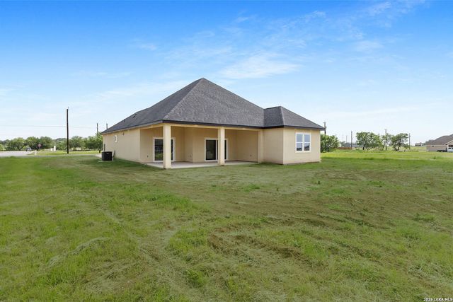 13003 Pueblo Nuevo Dr, Atascosa, TX 78002