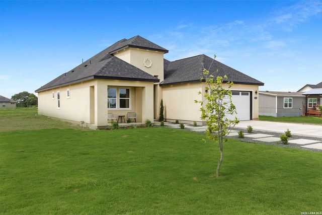 13003 Pueblo Nuevo Dr, Atascosa, TX 78002