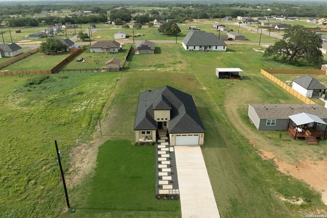13003 Pueblo Nuevo Dr, Atascosa, TX 78002
