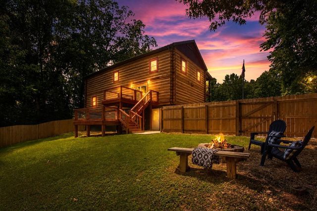 4054 Sams Creek Rd, Pegram, TN 37143