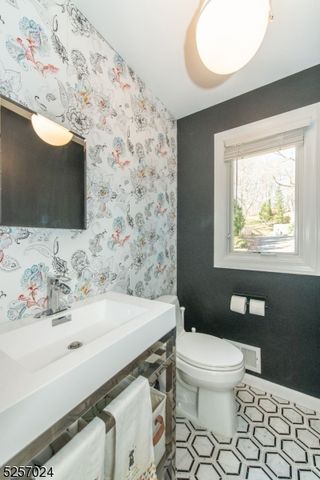 24 Freeman Ave, Denville Twp., NJ 07834