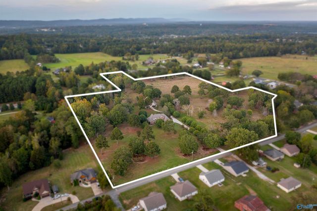 303 Pine Haven Road, Gadsden, AL 35901