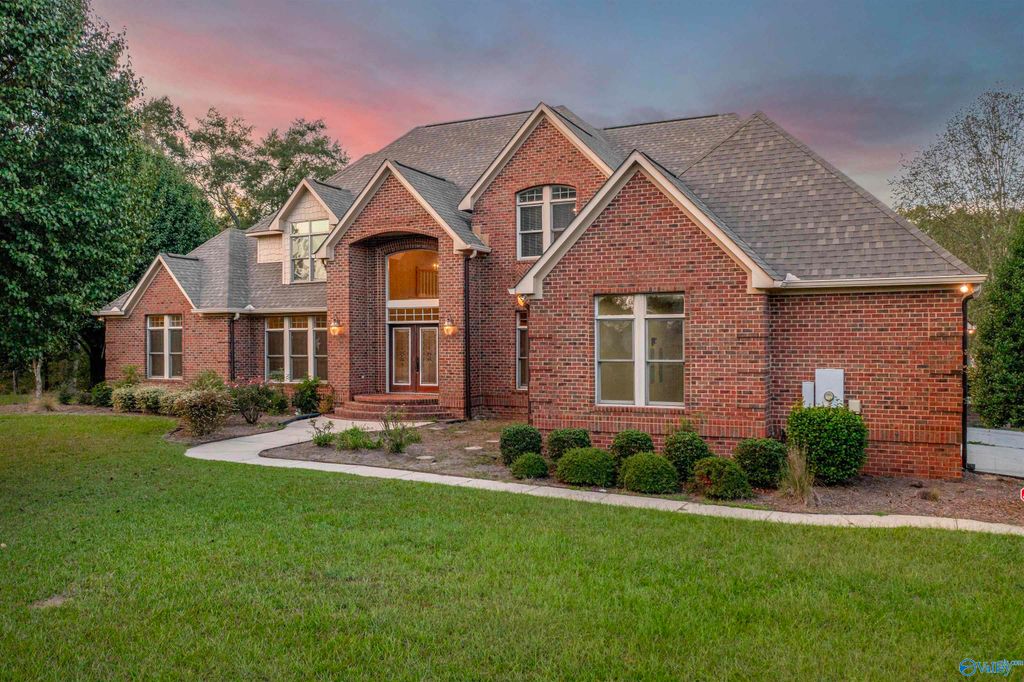 303 Pine Haven Road, Gadsden, AL 35901