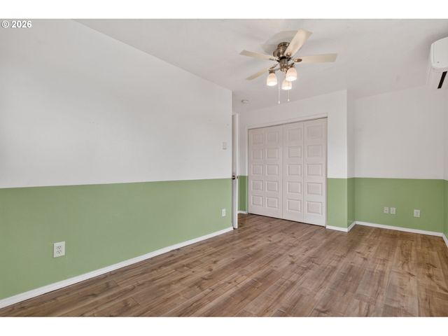 4854 A St, Springfield, OR 97478