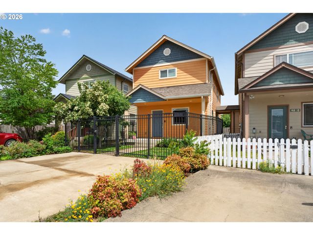 4854 A St, Springfield, OR 97478