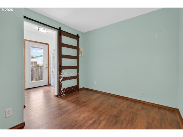 4854 A St, Springfield, OR 97478
