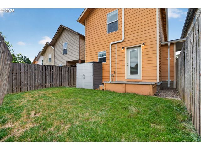 4854 A St, Springfield, OR 97478