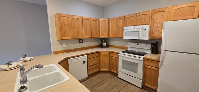 825 N Fox Ridge Rd, Medical Lake, WA 99022
