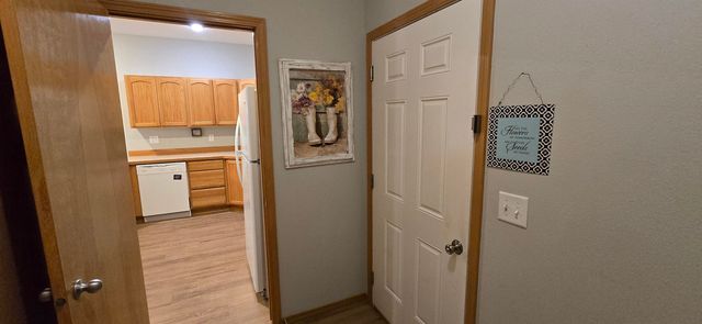 825 N Fox Ridge Rd, Medical Lake, WA 99022