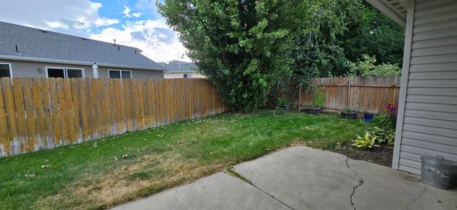 825 N Fox Ridge Rd, Medical Lake, WA 99022
