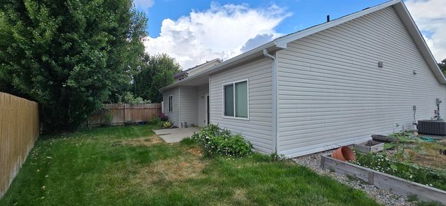 825 N Fox Ridge Rd, Medical Lake, WA 99022
