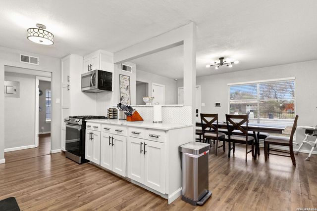 607 REDCLIFF DR, San Antonio, TX 78216