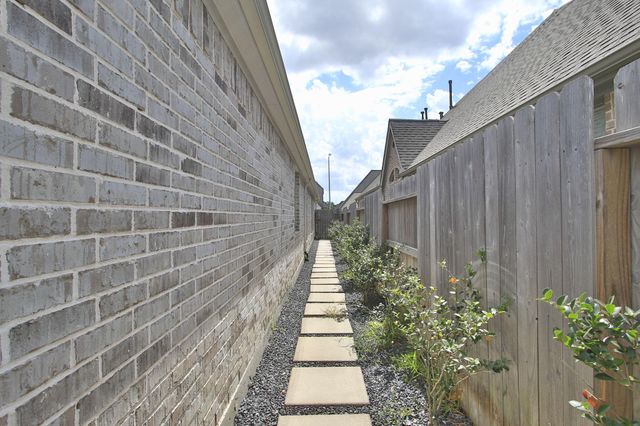 4085 Emerson Cove Drive, Spring, TX 77386
