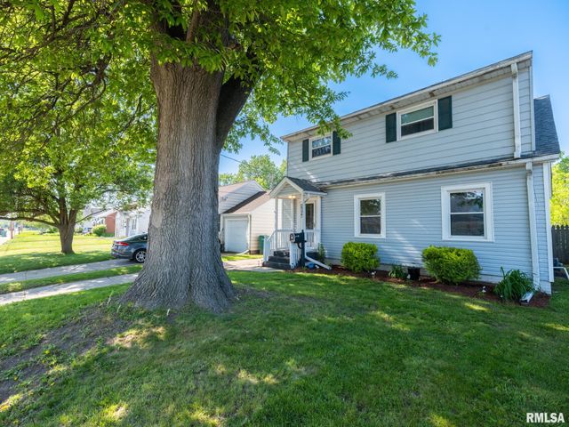 2327 W CALLENDER Avenue, West Peoria, IL 61604