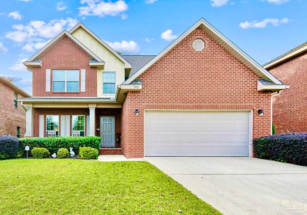 745 Farmington Rd, Pensacola, FL 32504