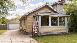 425 S Hayford Avenue, Lansing, MI 48912