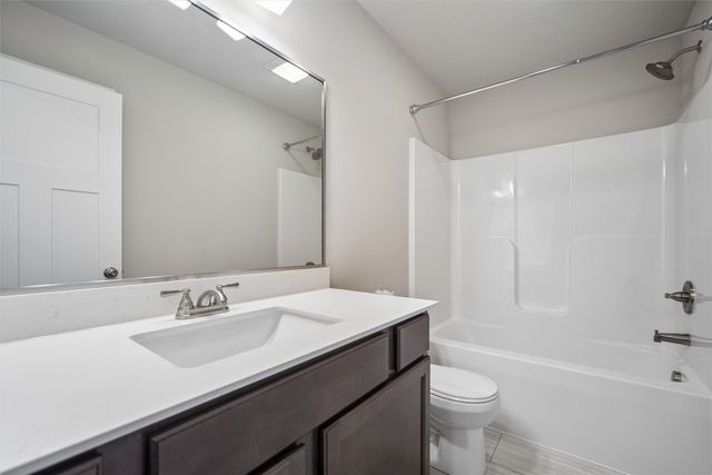 3348 NW Stratford Lane, Ankeny, IA 50023