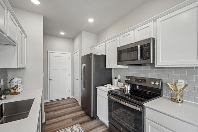 3348 NW Stratford Lane, Ankeny, IA 50023