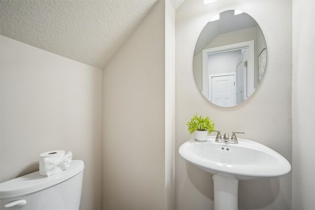 3348 NW Stratford Lane, Ankeny, IA 50023