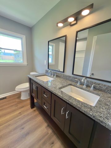925 Old McMinnville Rd, Woodbury, TN 37190