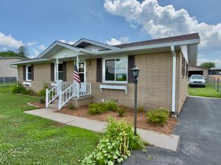 925 Old McMinnville Rd, Woodbury, TN 37190