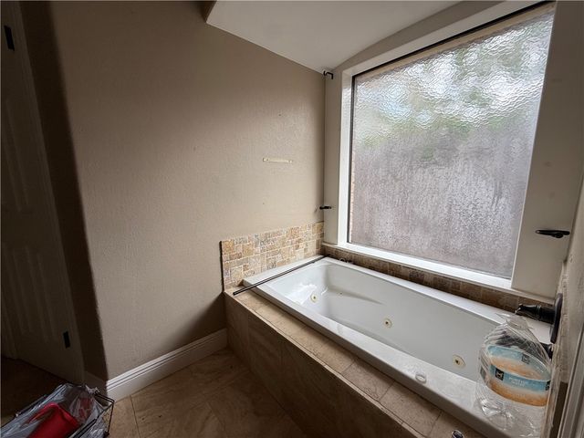 5913 Cinnamon Oaks Dr, Corpus Christi, TX 78414