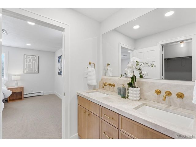 4043 S Olive St, Denver, CO 80237