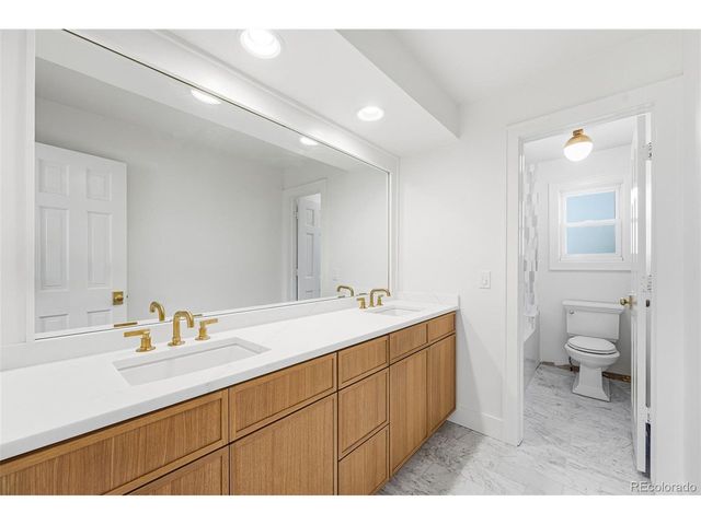 4043 S Olive St, Denver, CO 80237