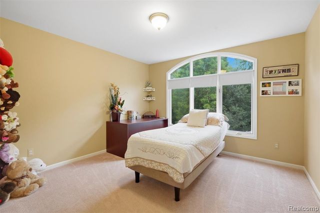 4840 Eagle Springs Court, Clarkston, MI 48348