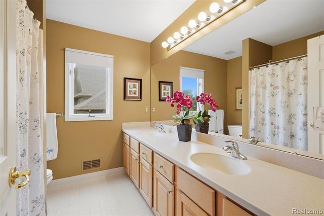 4840 Eagle Springs Court, Clarkston, MI 48348