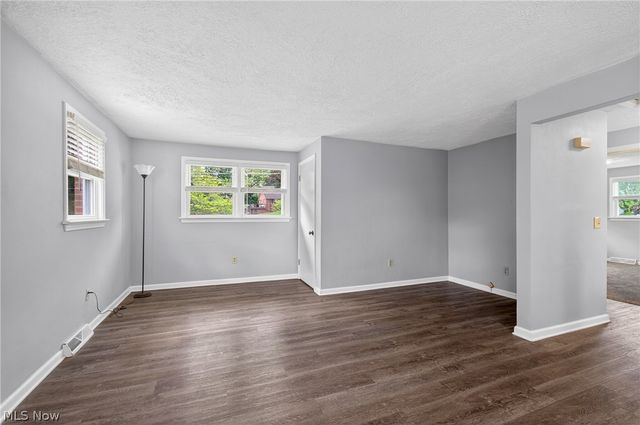 3005 46th Street SW, Canton, OH 44706