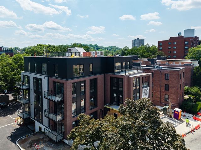 80 Vernon 2B, Brookline, MA 02446