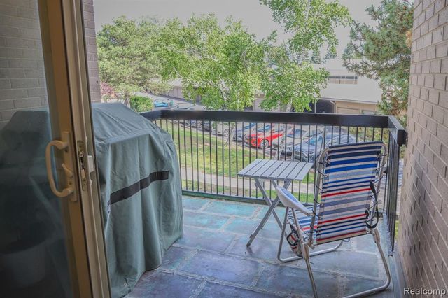 1989 Klingensmith Road 46, Bloomfield Hills, MI 48302