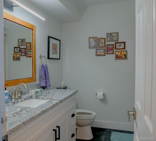 1989 Klingensmith Road 46, Bloomfield Hills, MI 48302