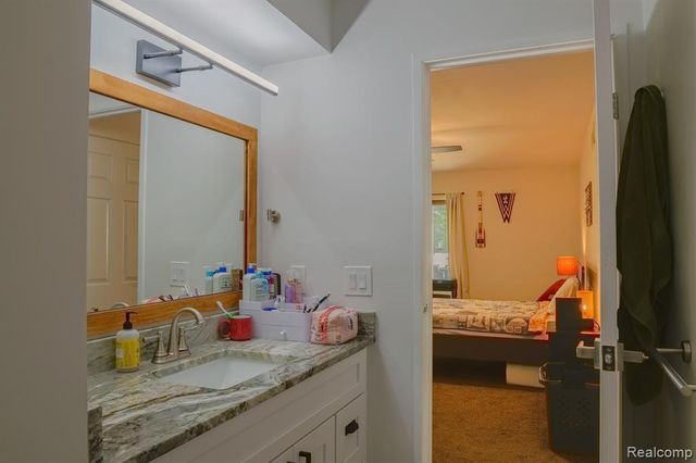 1989 Klingensmith Road 46, Bloomfield Hills, MI 48302