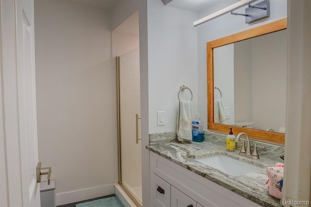 1989 Klingensmith Road 46, Bloomfield Hills, MI 48302