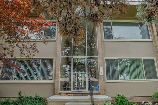 1989 Klingensmith Road 46, Bloomfield Hills, MI 48302