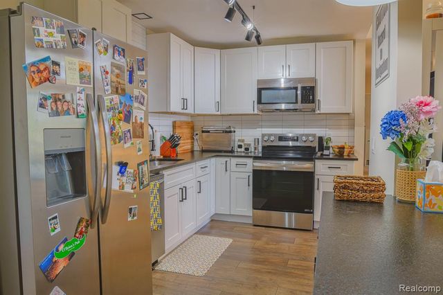 1989 Klingensmith Road 46, Bloomfield Hills, MI 48302