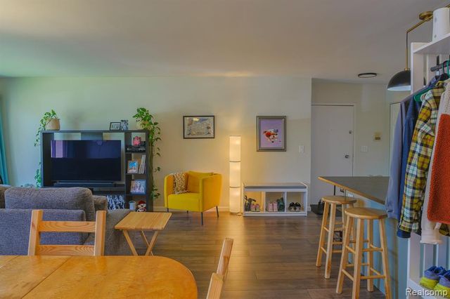 1989 Klingensmith Road 46, Bloomfield Hills, MI 48302