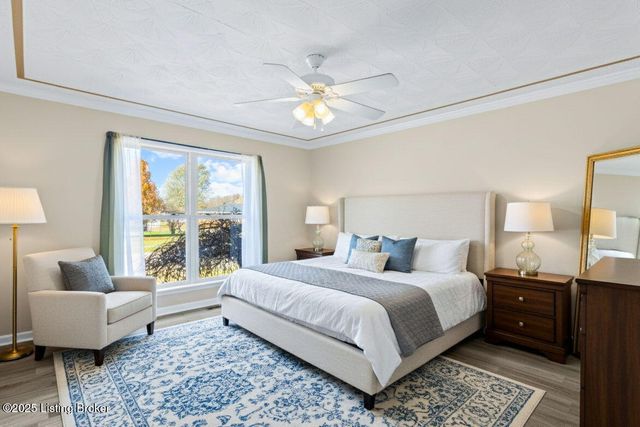 7713 Hepatica Dr, Louisville, KY 40258