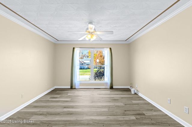 7713 Hepatica Dr, Louisville, KY 40258