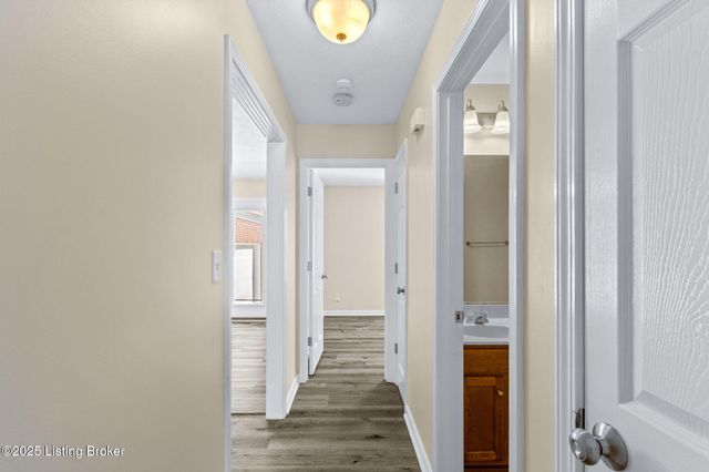 7713 Hepatica Dr, Louisville, KY 40258