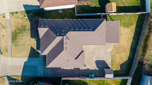 7713 Hepatica Dr, Louisville, KY 40258