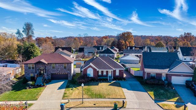 7713 Hepatica Dr, Louisville, KY 40258