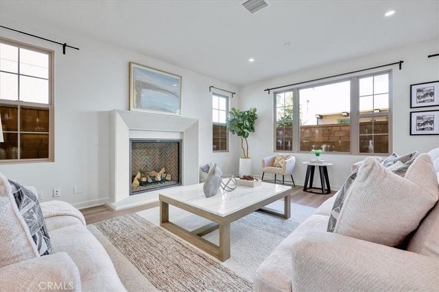 114 Bouquet, Irvine, CA 92618