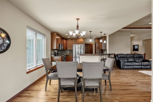 1722 Lake Shore Dr, Iowa City, IA 52246