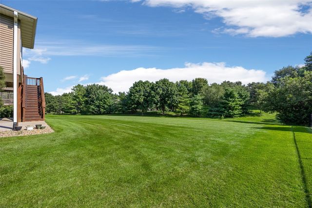 1722 Lake Shore Dr, Iowa City, IA 52246