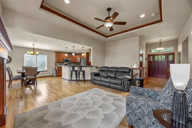 1722 Lake Shore Dr, Iowa City, IA 52246