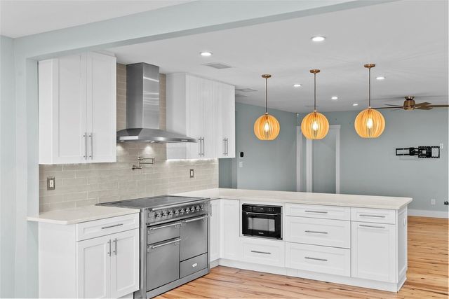 710 S DAVIS BOULEVARD, Tampa, FL 33606